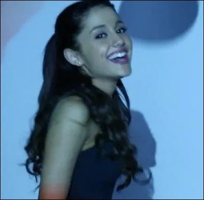 Quelle est la première chanson d'Ariana Grande ?