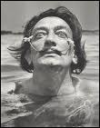 Salvador Dali fait partie de quel mouvement artistique ?