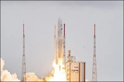 À quelle date a-t-il été lancé par la fusée Ariane 5 ?