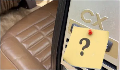 Un jour, le Diable voulu jouer à la bataille avec Dieu. Et comme le Diable n'avait [...], il perdit ! [Complétez les crochets !]