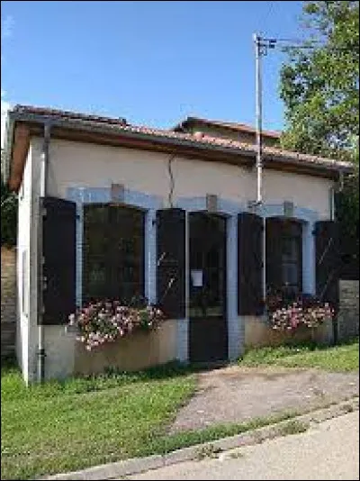 Nous terminons notre balade dans le Grand-Est, à They-sous-Vaudémont. Petit village de 16 habitants, malgré tout dans l'aire d'attraction Nancéenne, il se situe dans le département ...