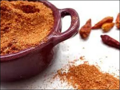 Le bérbéré est une épice faite du fruit dun long piment éthiopien.