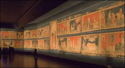 Quelle est cette série de tapisserie la plus importante au monde de l'époque du XIVe siècle ?
