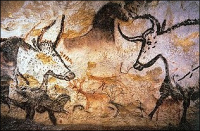 À quelle époque les hommes préhistoriques ont-ils commencé a décorer la grotte de Lascaux ?