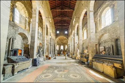 L'église Saint-Pierre de Vienne est un rare vestige en bon état de conservation de l'époque mérovingienne. Quelle période recouvre-t-elle ?