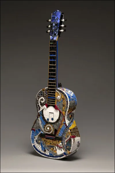 Qui chantait : "Quand le président m'a interrogé, j'ai prêté serment, j'ai pris ma plus belle voix et j'ai déclaré : je suis un homme, quoi de plus naturel en somme" ?