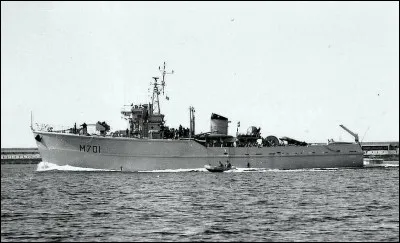 Dans quel film de Jean-Pierre Mocky peut-on voir Jacques Charrier, Charles Aznavour et Dany Carrel ?