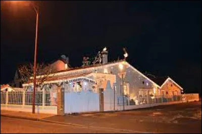Descendons dans le Sud-Ouest, à Carbon-Blanc. Ville aquitaine de l'Entre-deux-Mers, dans la métropole Bordelaise, elle se situe dans le département ...