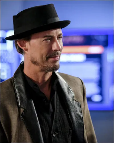 Quelle est la fonction de Sherloque Wells dans la saison 5 ?