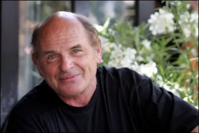 Jean-François Stévenin mort le 27 juillet 2021, a tenu son dernier rôle au cinéma dans ce film tourné en 2019 :