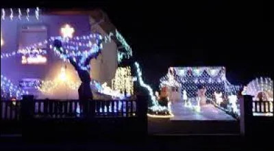Nous sommes en Franche-Comté, à Fougerolles. Ville du parc naturel régional des Ballons des Vosges, connue pour son kirsch et ses cerises, elle se situe dans le département ...