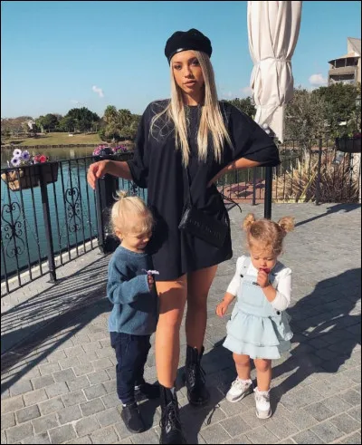 Choisis un outfit mère/fille.