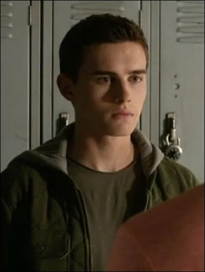 Comment s'appelle le copain de Mason ?