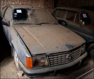 Quel est ce coupé allemand des années 80 ?