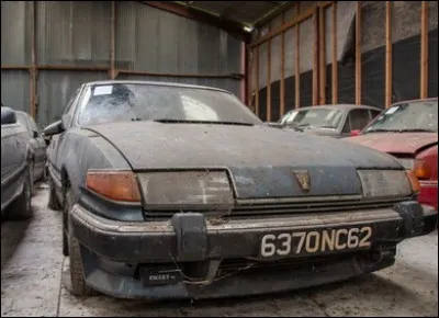 Voici une automobile anglaise mais des années 70. 
Quel est ce modèle a restaurer ?