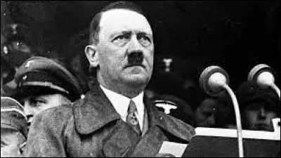 En quelle année Hitler devient-il le chancelier de l'Allemagne ?