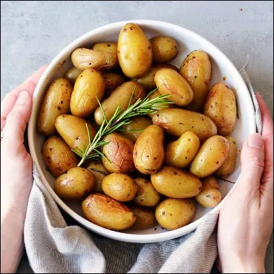 Comment appelle-t-on une pomme de terre de faible calibre ?