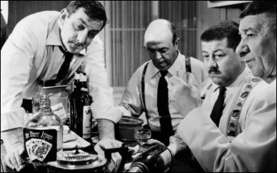 On dit souvent que ces tontons sont des...