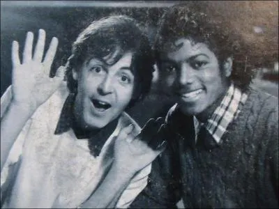 Le duo Paul Mc Cartney et Michael Jackson a chant ' Dream in Blue '