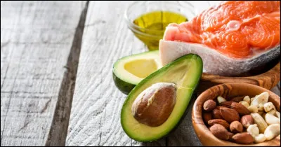 Les acides gras saturés sont des graisses de qualité, contrairement aux acides gras instaurés et polyinsaturés qui sont des graisses de mauvaise qualité.