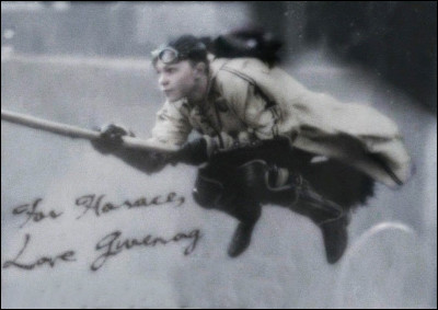 De quelle équipe de Quidditch Gwenog Jones est-elle le capitaine ?
(Question de Yahou21)