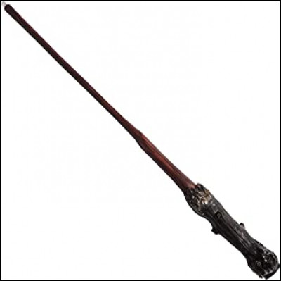 De quoi est composée la baguette de Harry ?
(Question de Hermione)