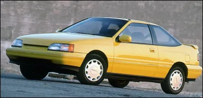 Cette voiture a stylistiquement 15 ans d'avance lorsqu'elle est sortie puisque dans les années 1980, les modèles peu anguleux étaient des exceptions dans l'industrie. Comment se nomme ce modèle ?