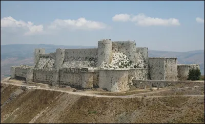 Quel est ce château fort emblématique de la Renaissance datant de l'époque des croisades, situé à l'ouest de la Syrie ?