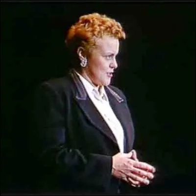 Lequel de ces sketches est l��uvre de Muriel Robin ?