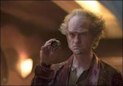 Que devient le comte Olaf à la fin ?