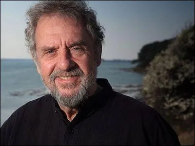 Qui est ce chanteur breton, dont lun des albums est intitulé "Le Fleuve" ?