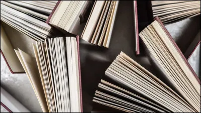 Complétez le nom de la maison d'édition ''Fleuve'' (jusqu'en 2013) spécialisée dans le roman populaire.