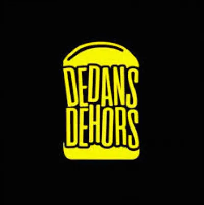 Préfères-tu être dedans ou dehors ?