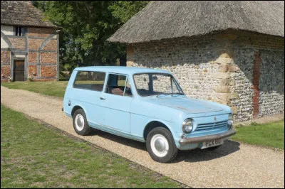Ah la Mini ! Quel beau succès non ? La citadine produite par la British Motor Company a éclipsé cette concurrente. Quel est son nom ?