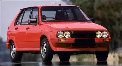 Intéressons-nous à cette auto. Quel est son nom ?