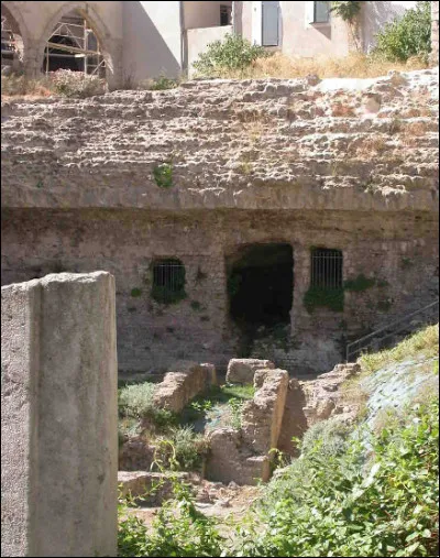 Béziers est la plus vielle ville de France car fondée en 625 avant J.-C par les Phéniciens.