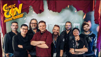 Complétez : 
"Sein Mantel aus Zins, Teil des..."