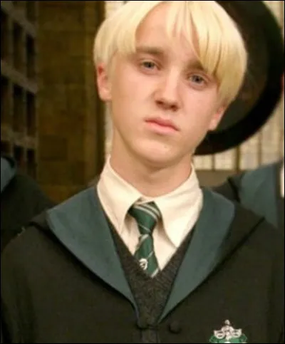 Lucius Malefoy voulait que son fils, Drago, aille faire ses études à Durmstrang.