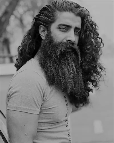 Personne consacrée à Dieu devant suivre certaines règles précisées par la Bible notamment de ne jamais se couper la tignasse. Le plus célèbre est Samson. Comment sont-ils désignés ?