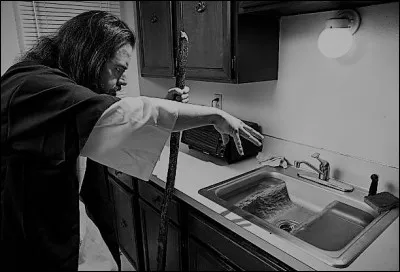 Sacrément balèze ce prophète en ouvrant la mer en deux lors de l'exode du peuple juif d'Égypte. Qui est-il ?