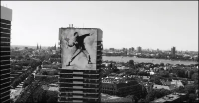 Complétez : 
"Die allerletzte Party steigt bei..."