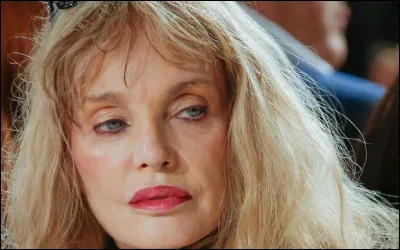 ''Opium'' est un film français réalisé par ''Arielle Dombasle''. De qui est-elle la femme depuis 1993 ?