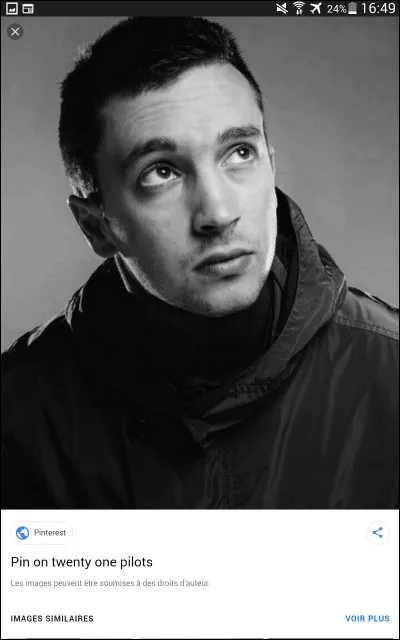 Comment s'appelle l'interprète ?