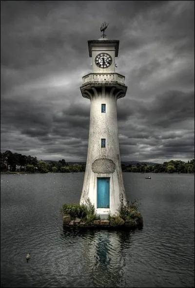 Qui a écrit "Les Travailleurs de la mer" ?