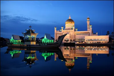 Bandar Seri Begawan, la capitale du Sultanat de Bruneï, signifie...