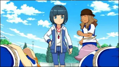 Quelle est la nationalité de Skie Blue ?