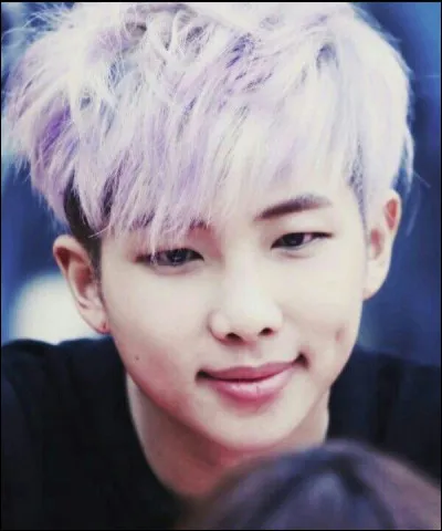 Qui est le leader du groupe ?