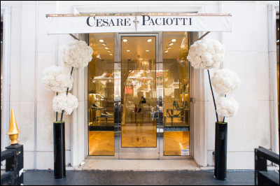 ''Cesare Paciotti'' est une marque de chaussures originaire...