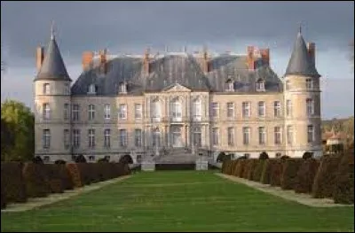 Je vous emmène en Lorraine à la découverte du château des Beauvau-Craon, dit château d'Haroué. Commune de l'aire d'attraction Nancéenne, elle se situe dans le département ...