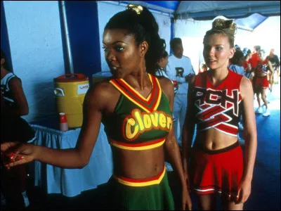 Quel conseil Torrance donne-t-elle à Isis lors de la finale ?